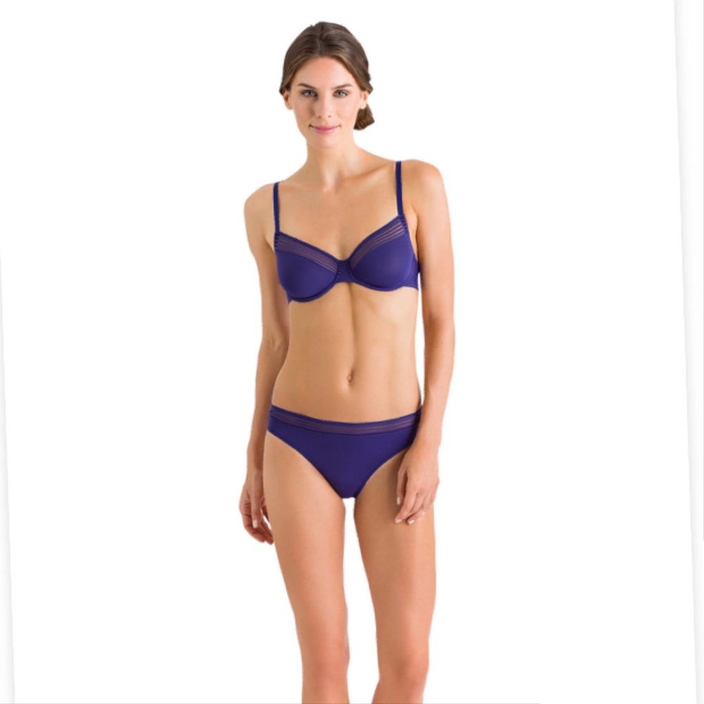 Hanro Cara Underwire Bra 32C Violet Blue Unpadded